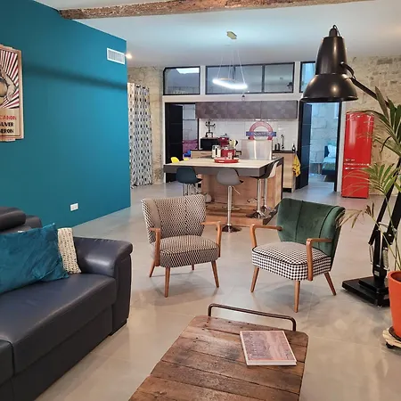L'Atypique Des Arenes Apartamento Nîmes Exterior foto